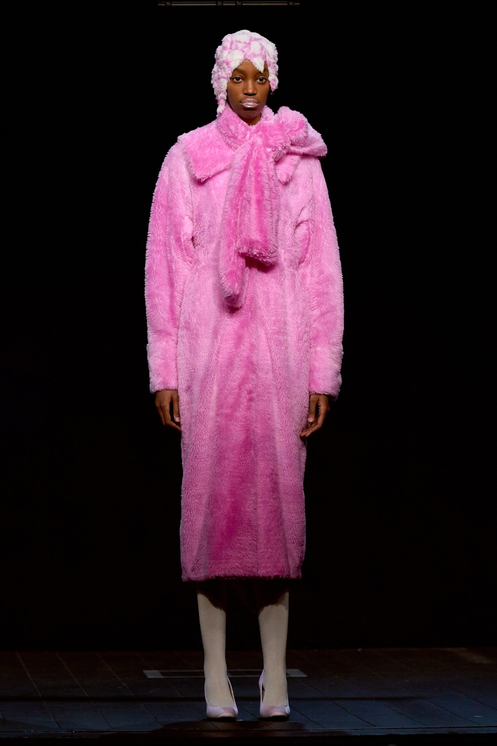 pink faux-fur fitted draped hat