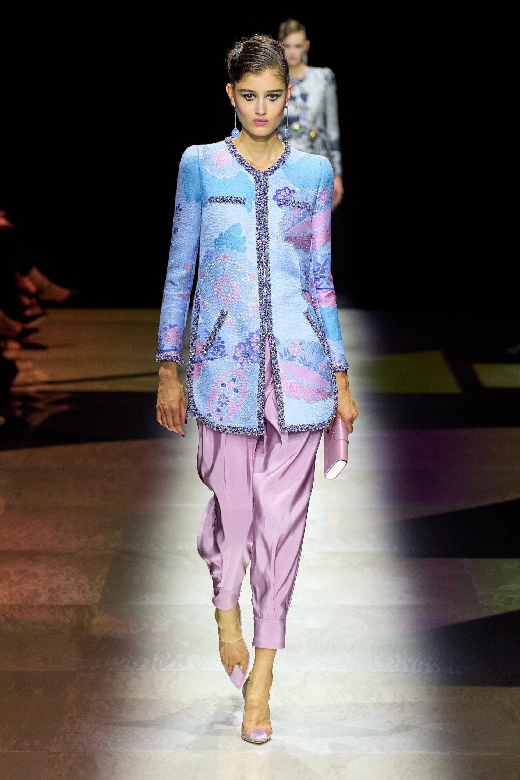 embroidered blue silk blouse with pink pants