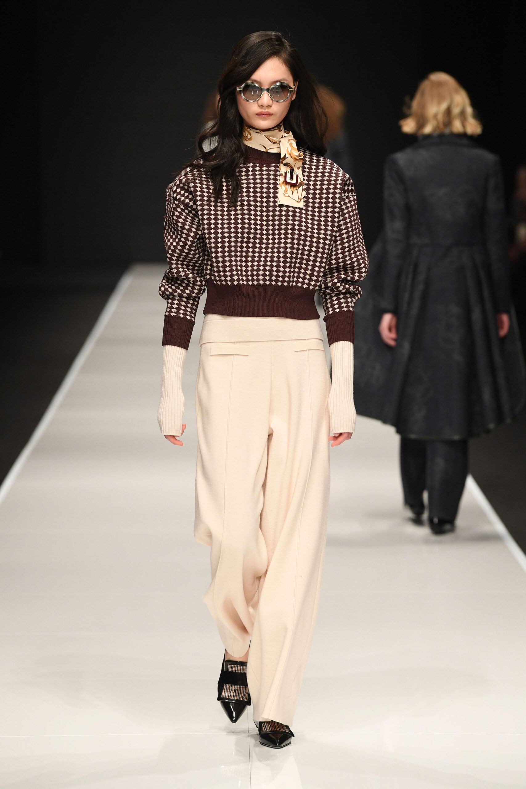 brown cotton long-sleeve collared fitted ribbed sweater