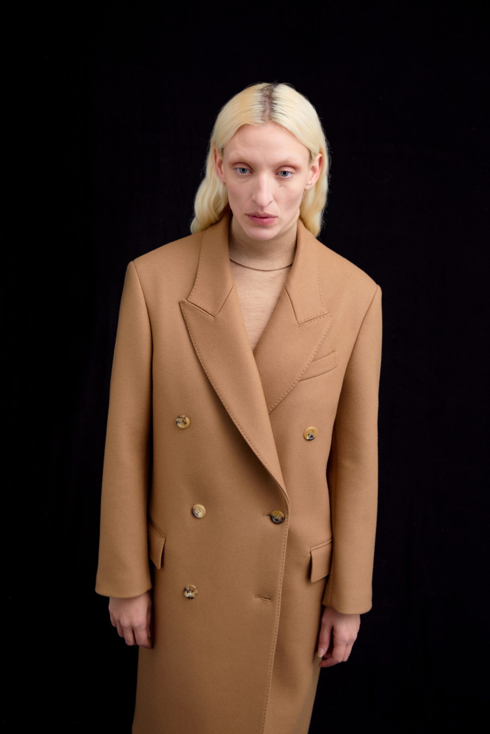 brown wool long-sleeve collared tailored coat