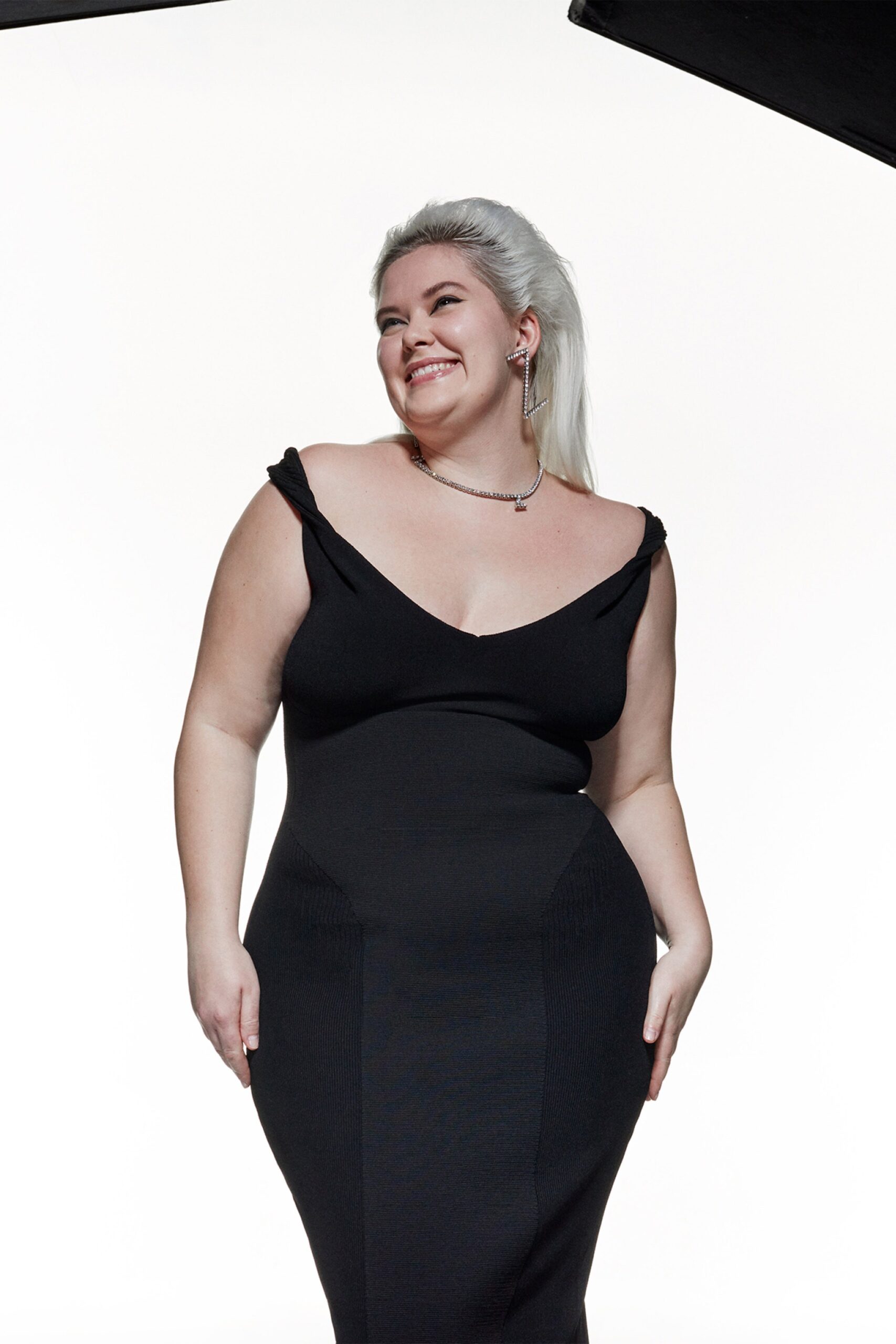 black fitted sleeveless dress
