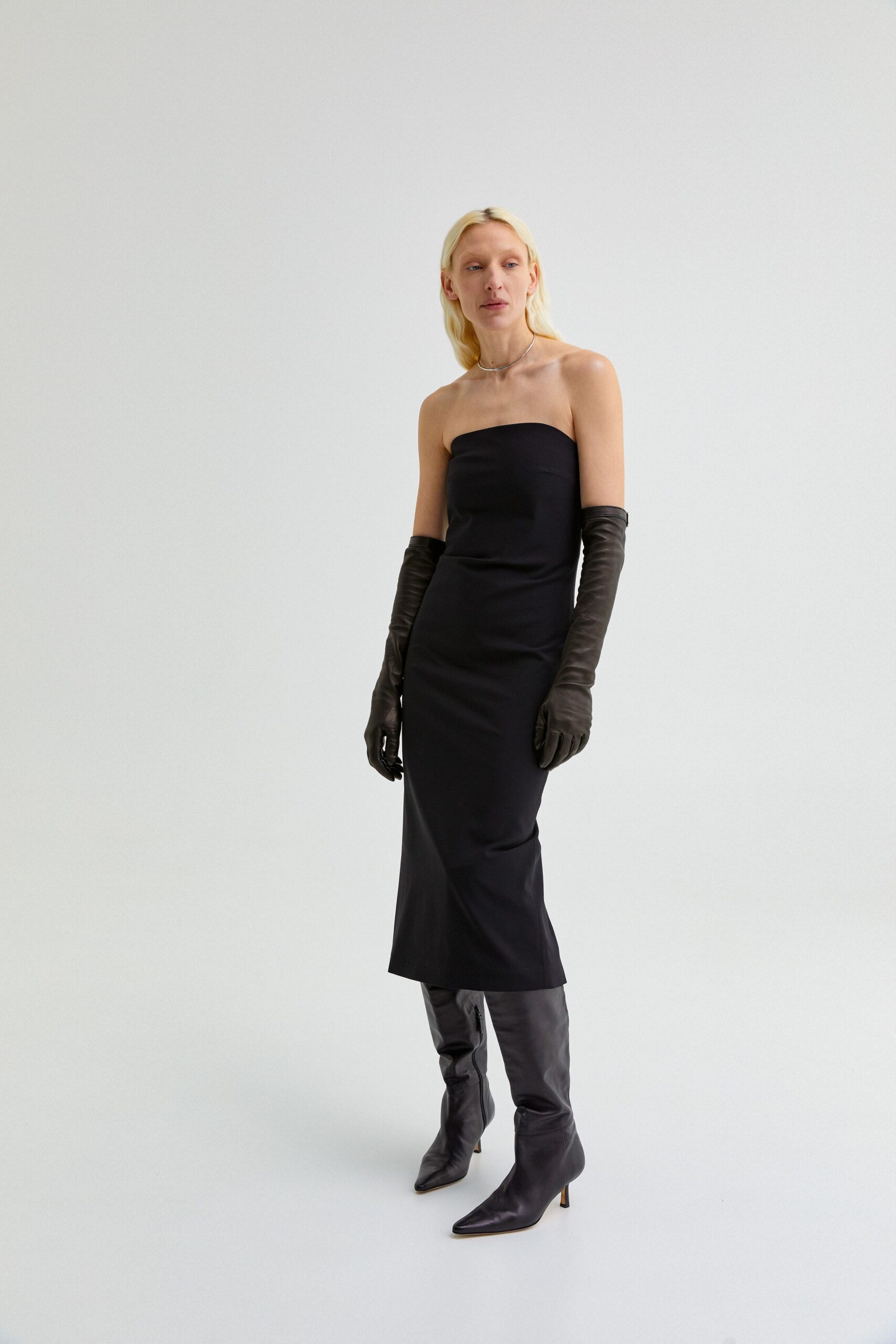 black cotton strapless scoop-neck fitted straight-leg midi dress