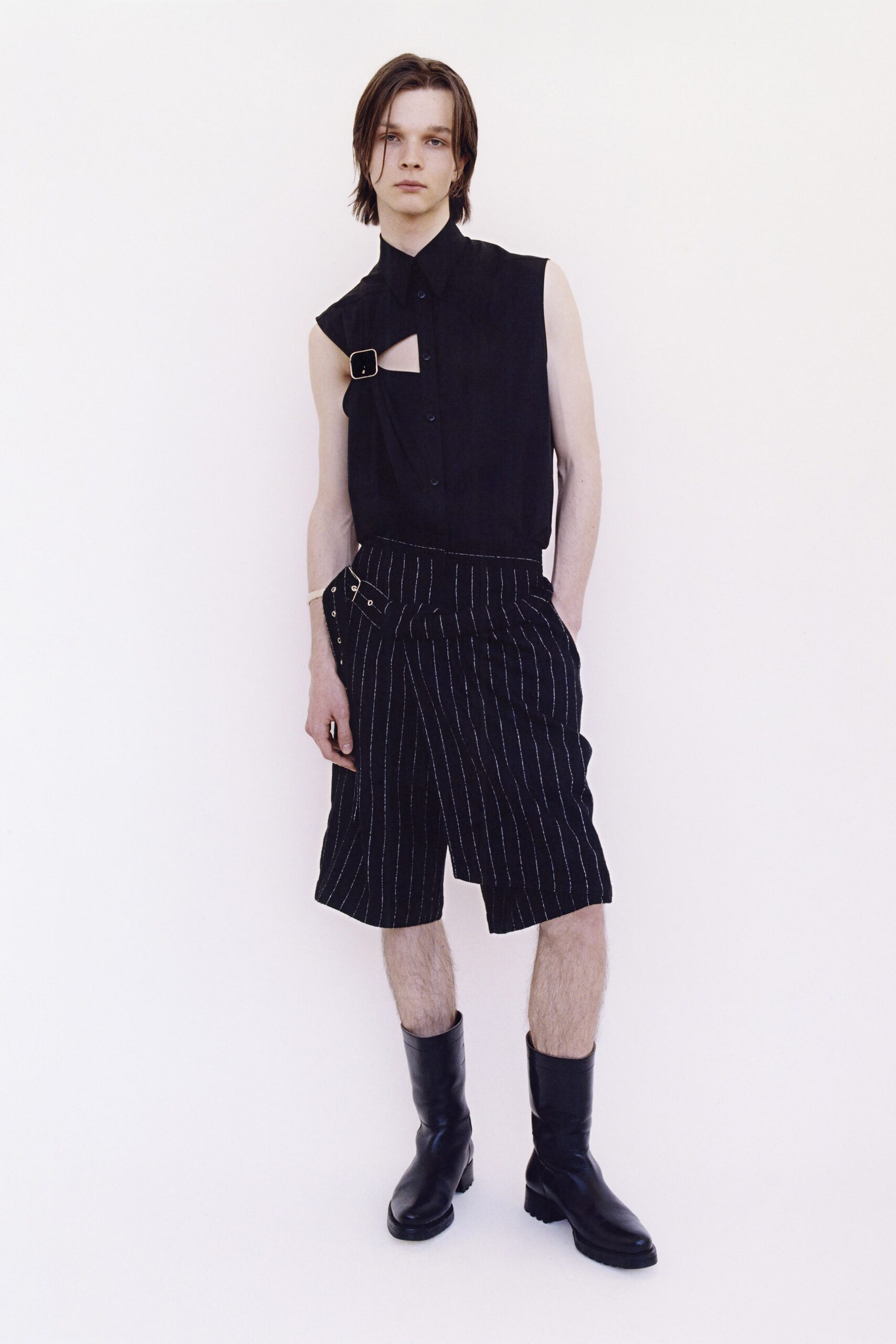 black fitted sleeveless shirt and shorts