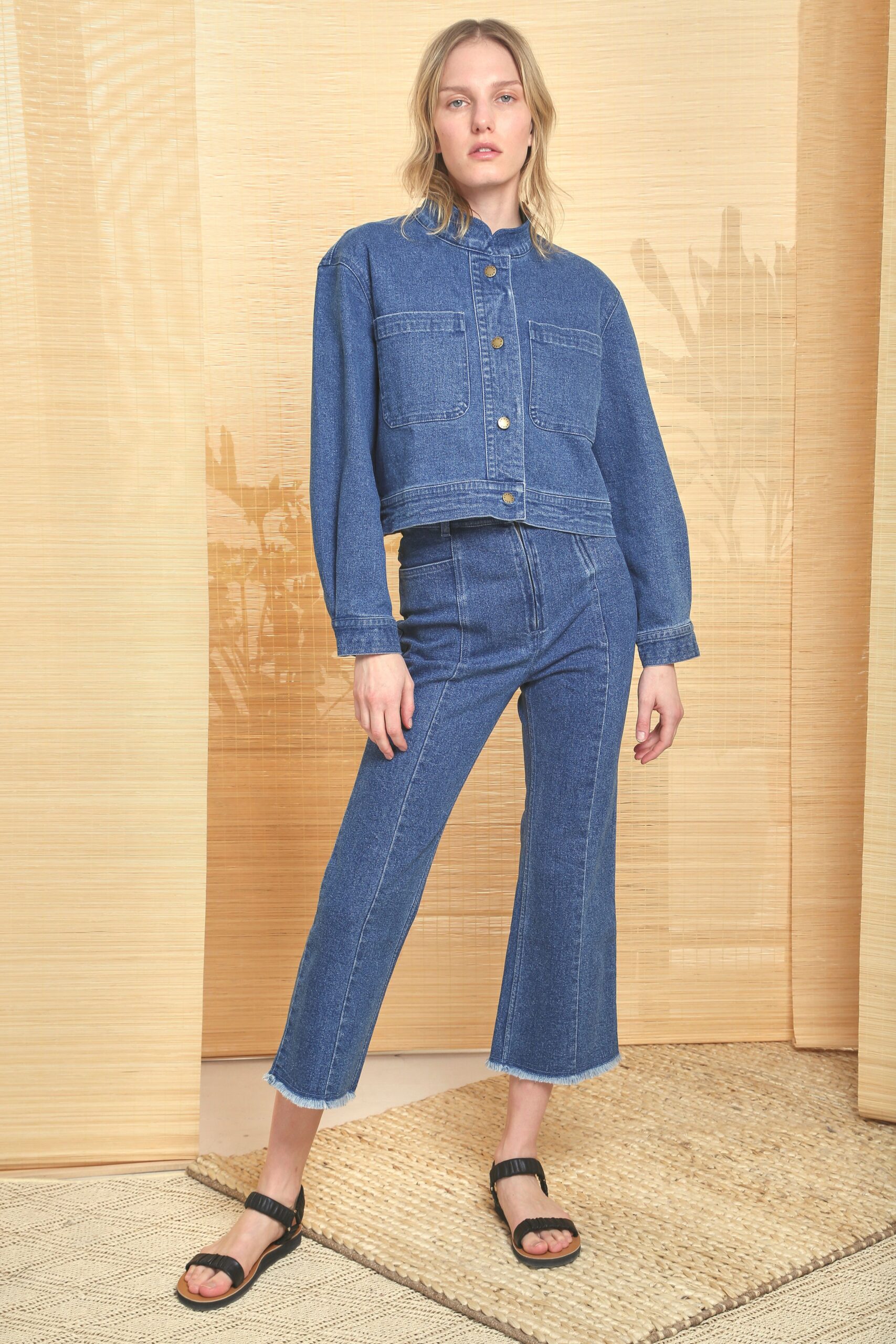 blue denim long-sleeve collared relaxed buttoned cropped jacket