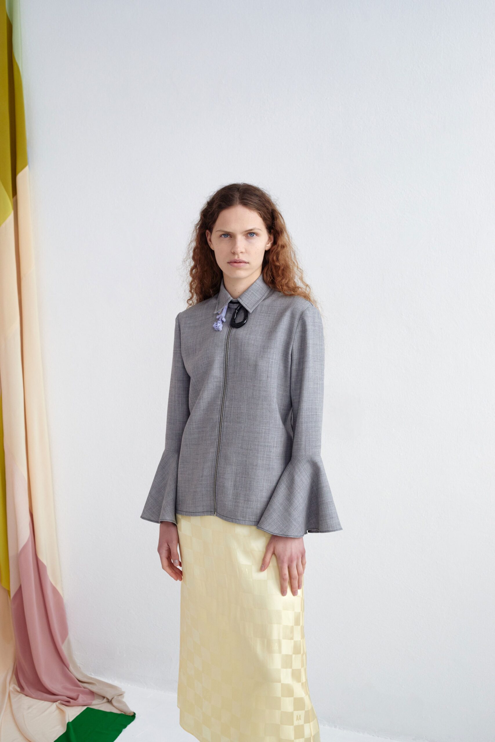 gray cotton long-sleeve collared fitted zippered flared blouse