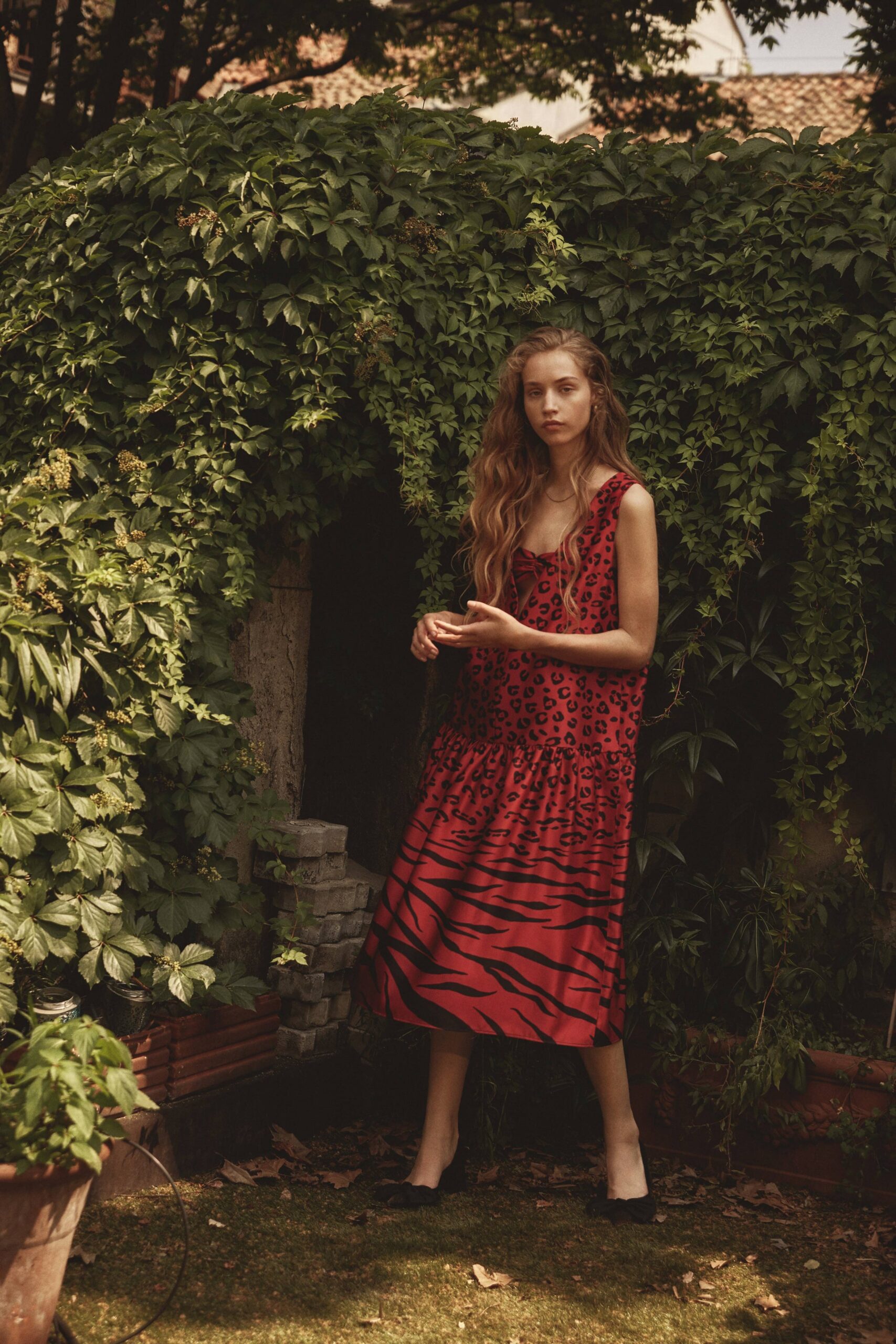 red black printed midi dress