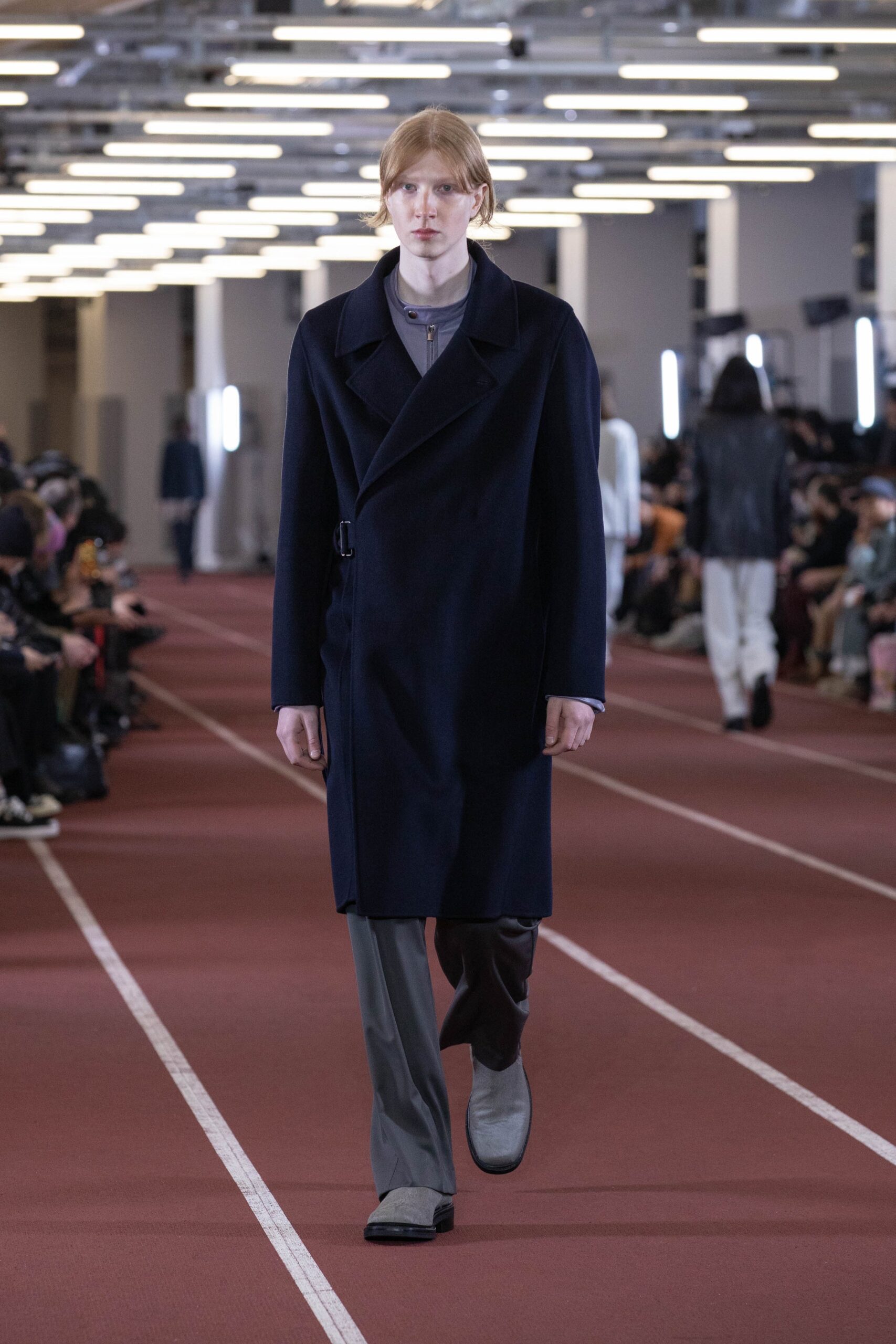 blue wool long-sleeve collared fitted buttoned coat