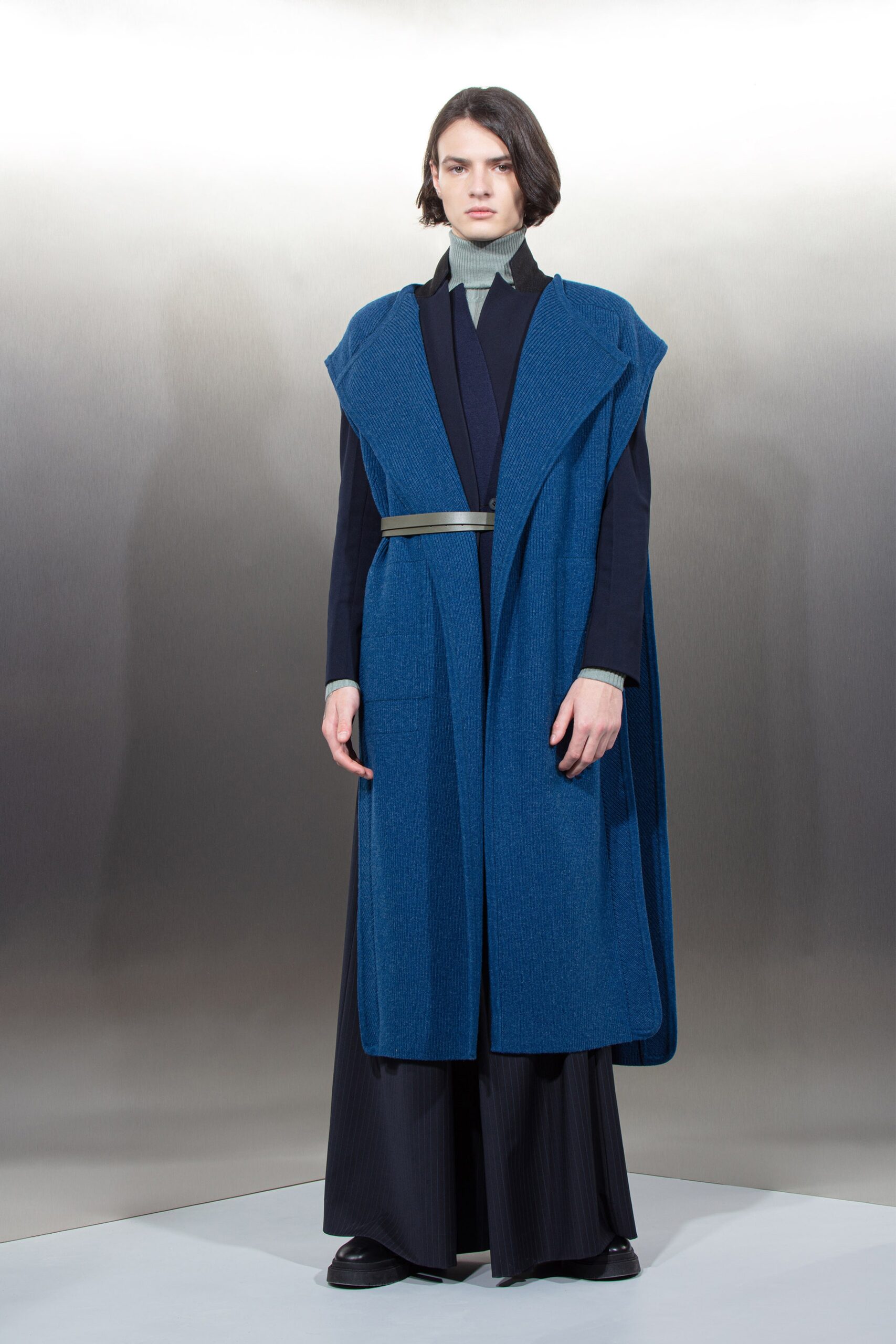 blue wool long-sleeve collared relaxed belted coat
