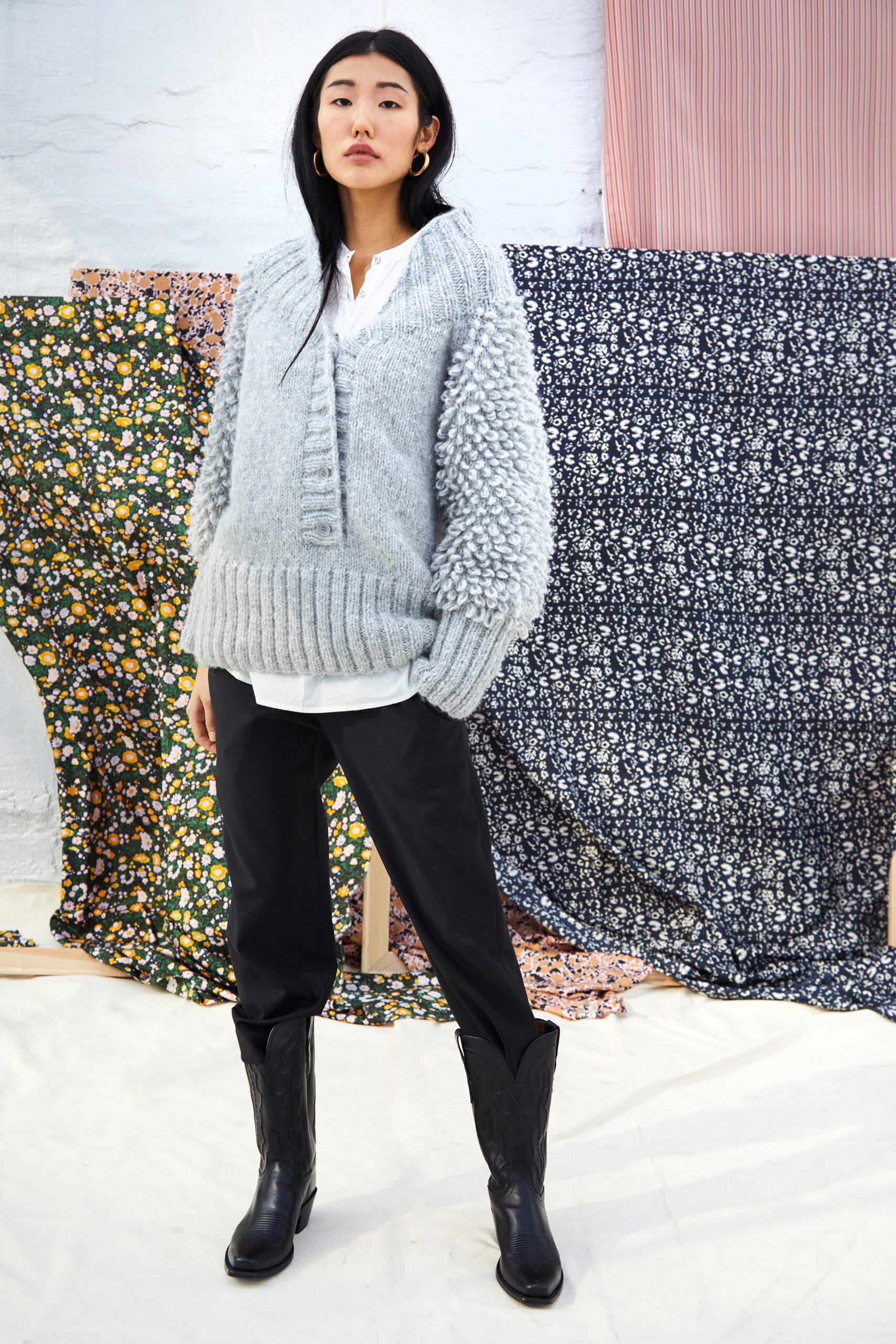 gray wool long-sleeve v-neck oversized textured sweater