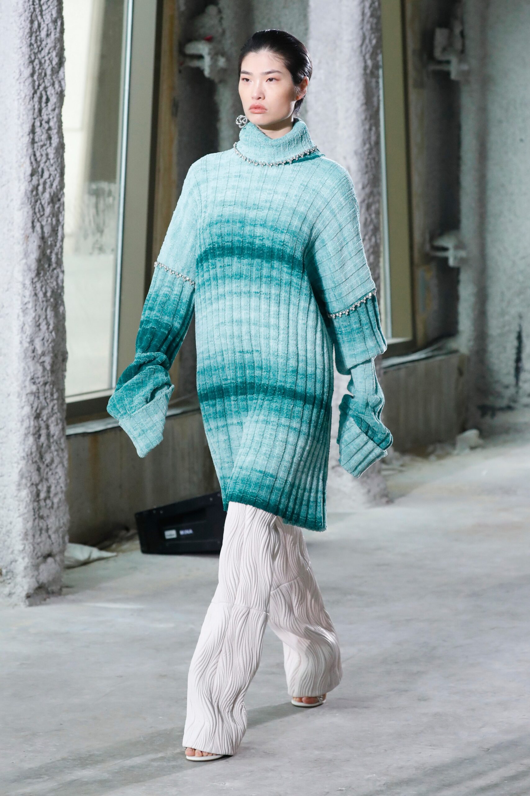 teal ribbed dress with flared pants