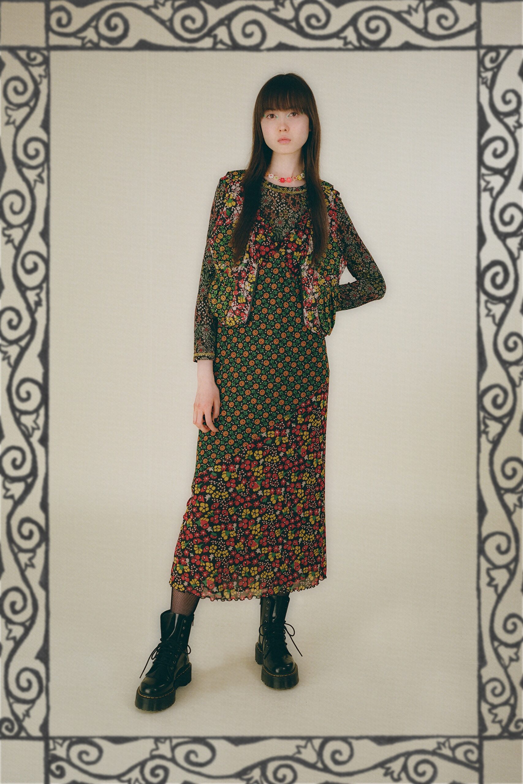 black cotton long-sleeve collared fitted floral buttoned jacket