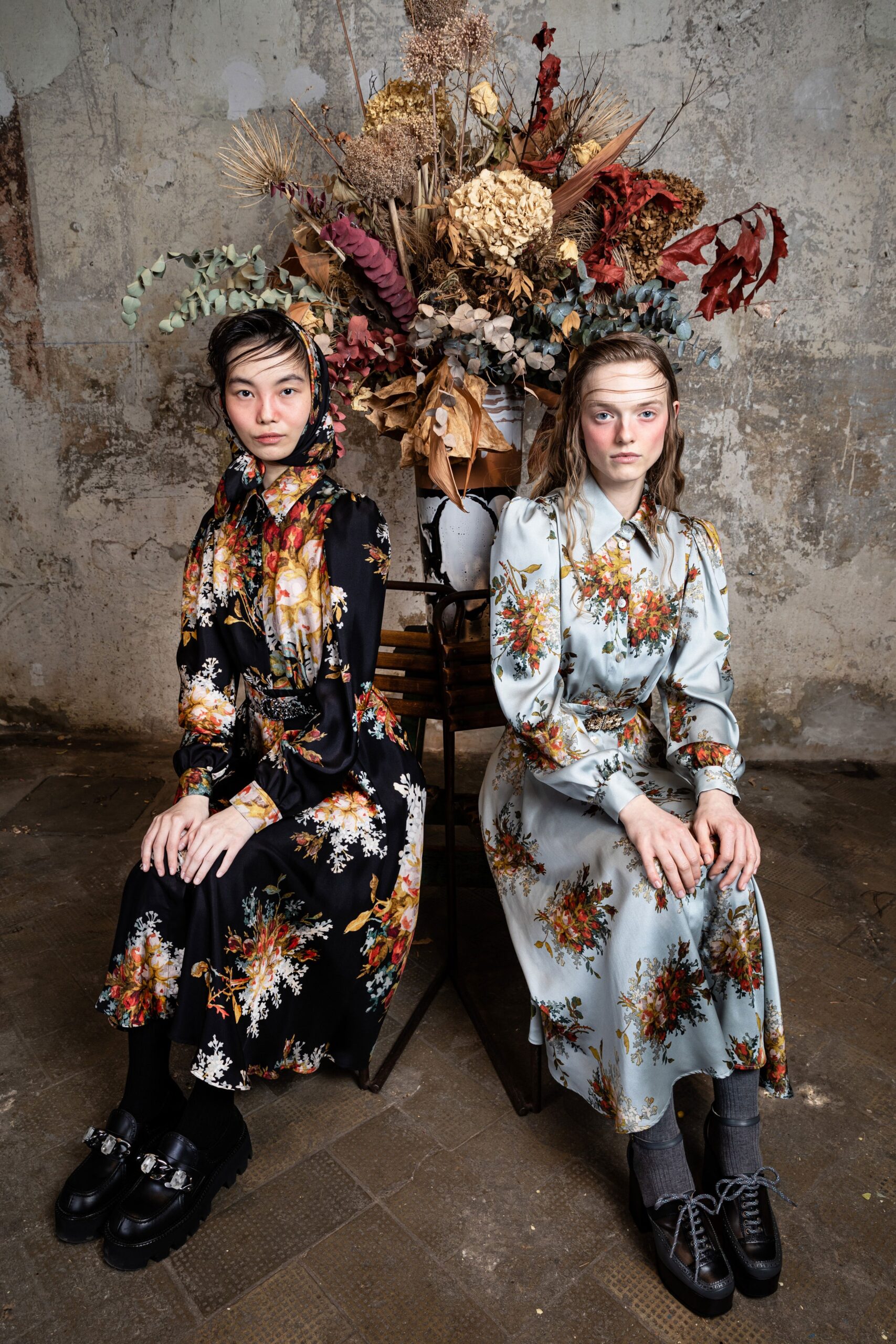 floral midi dresses in black and blue