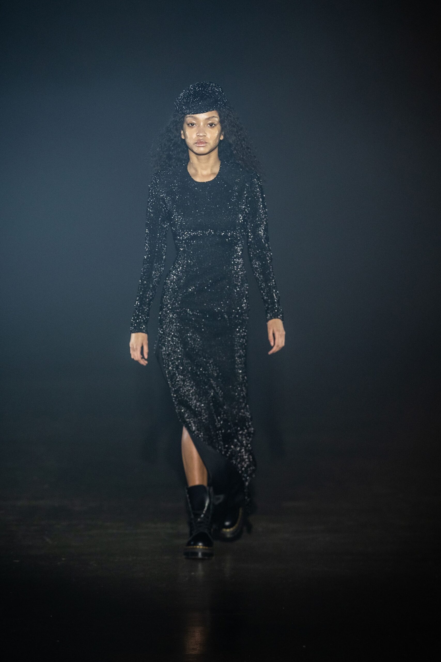 black fitted velvet dress
