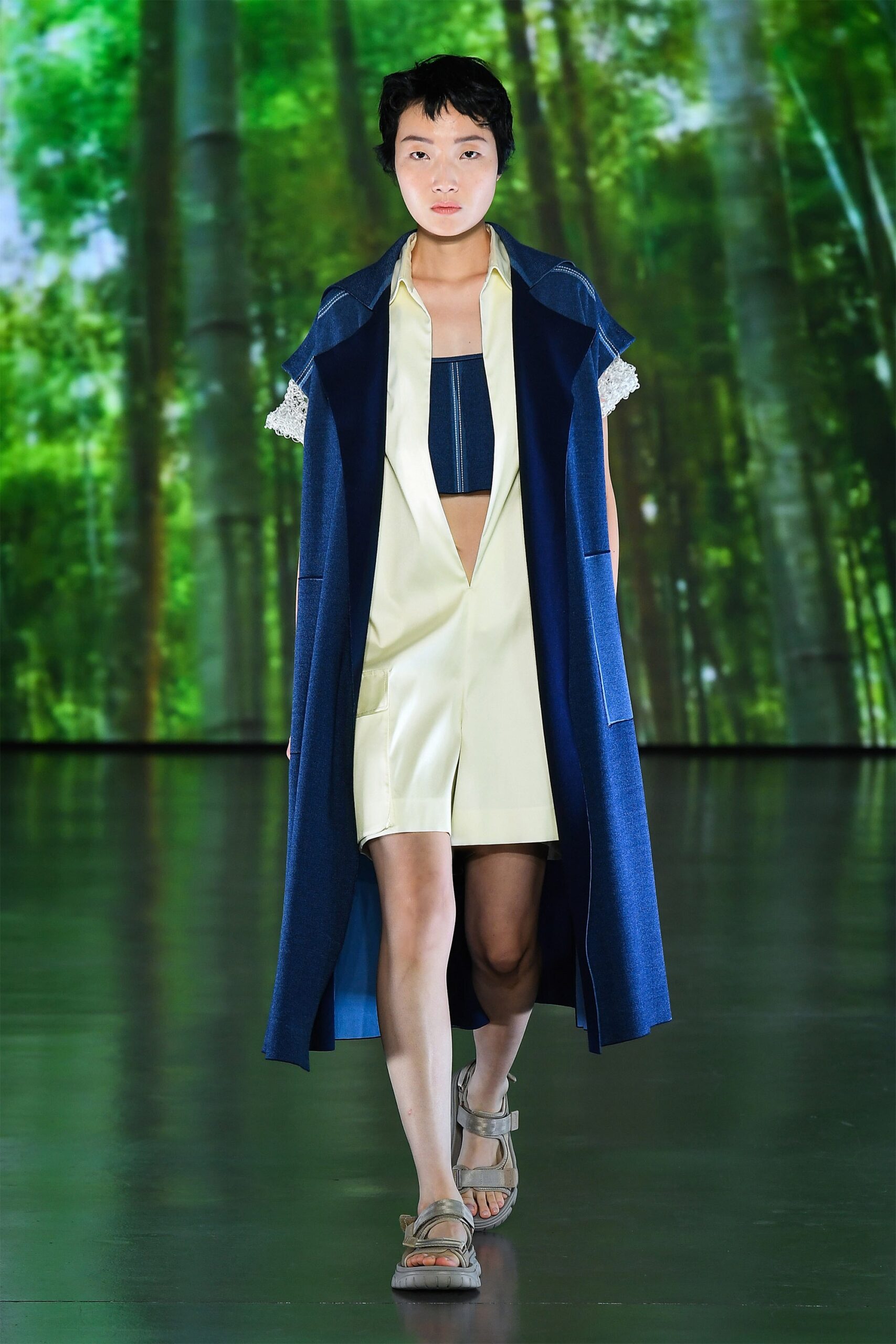 blue cotton long-sleeve collared relaxed layered coat