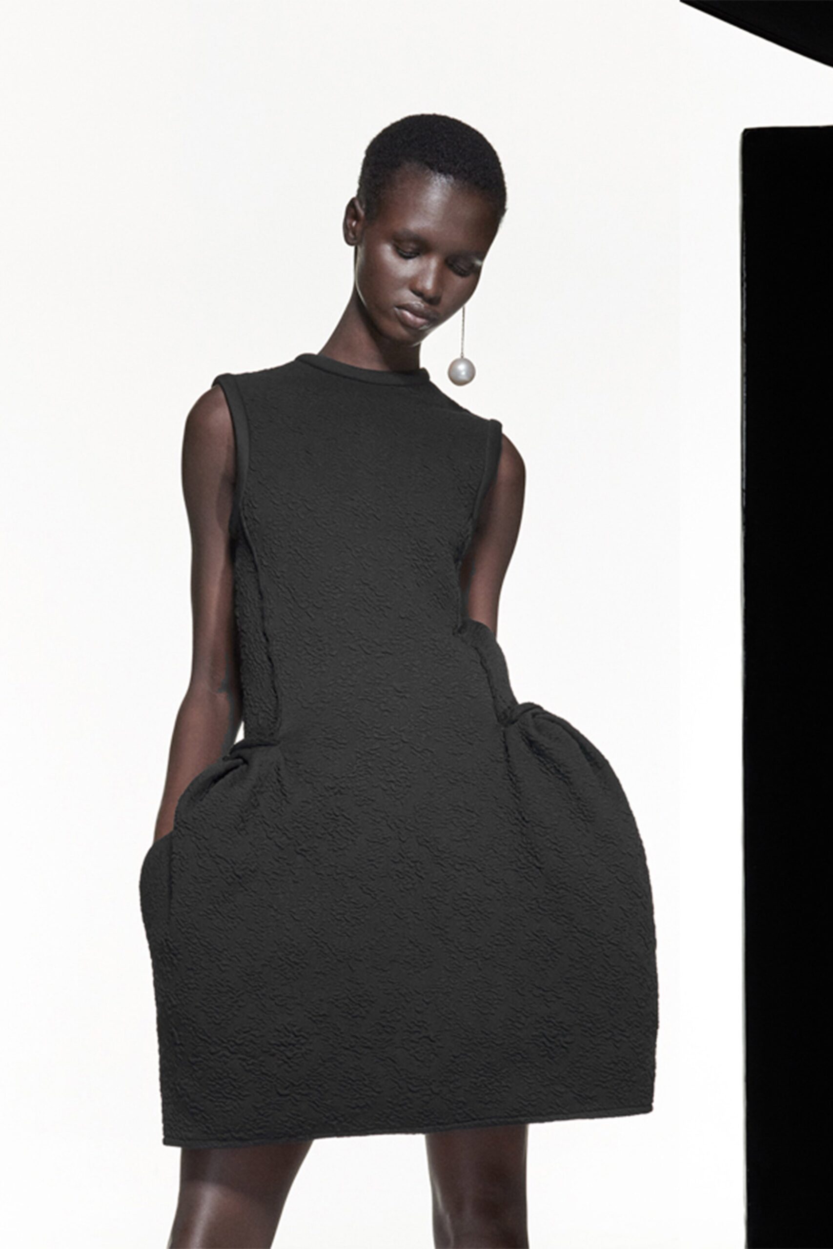 black relaxed sleeveless dress