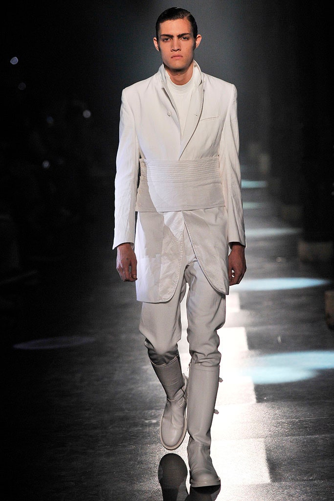 fitted white cotton suit