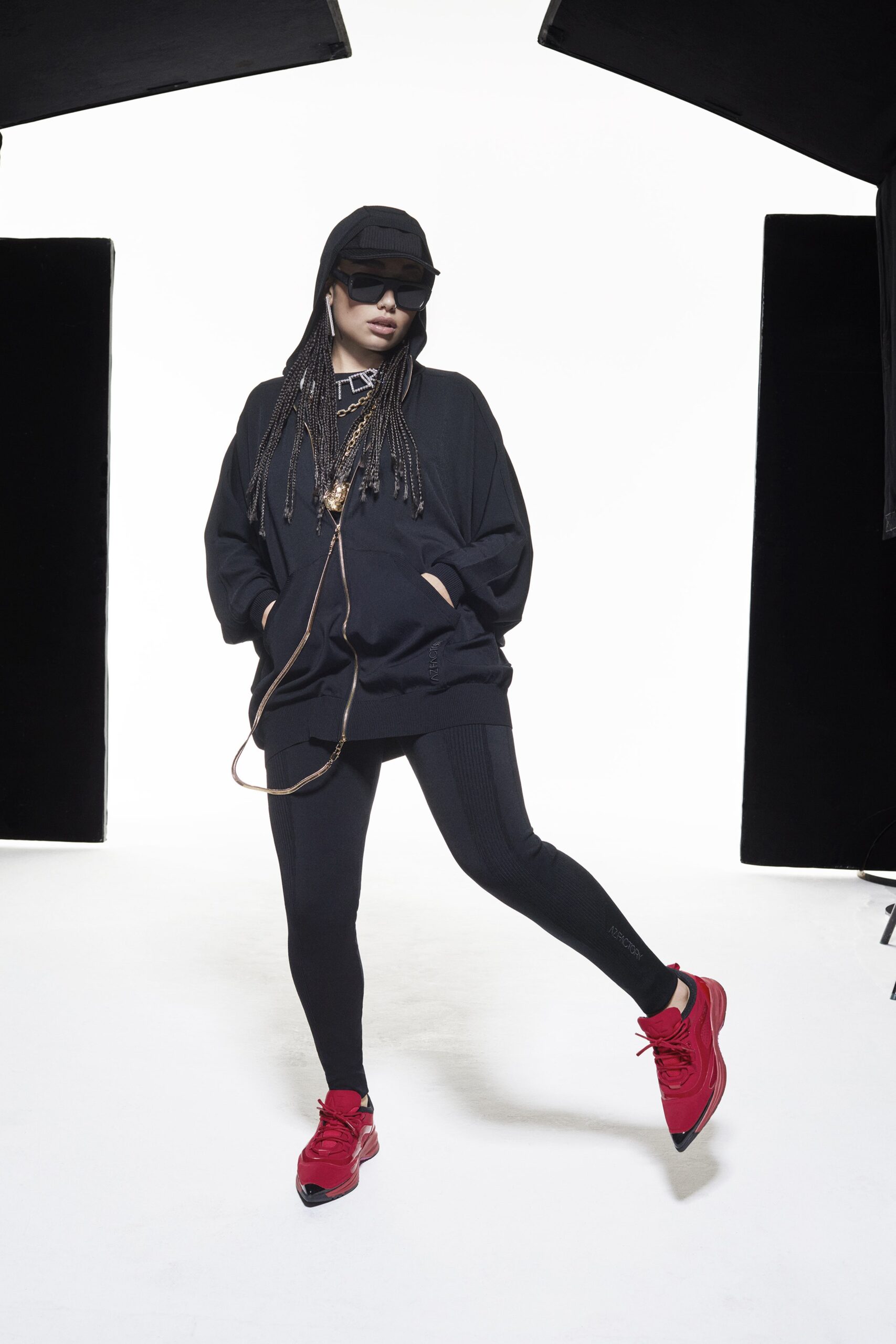 black oversized hoodie with leggings