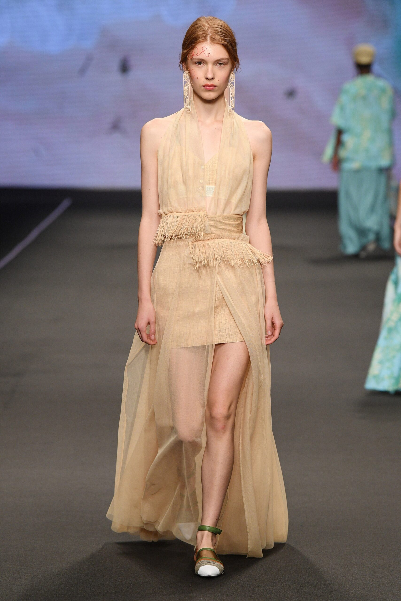 beige chiffon sleeveless dress
