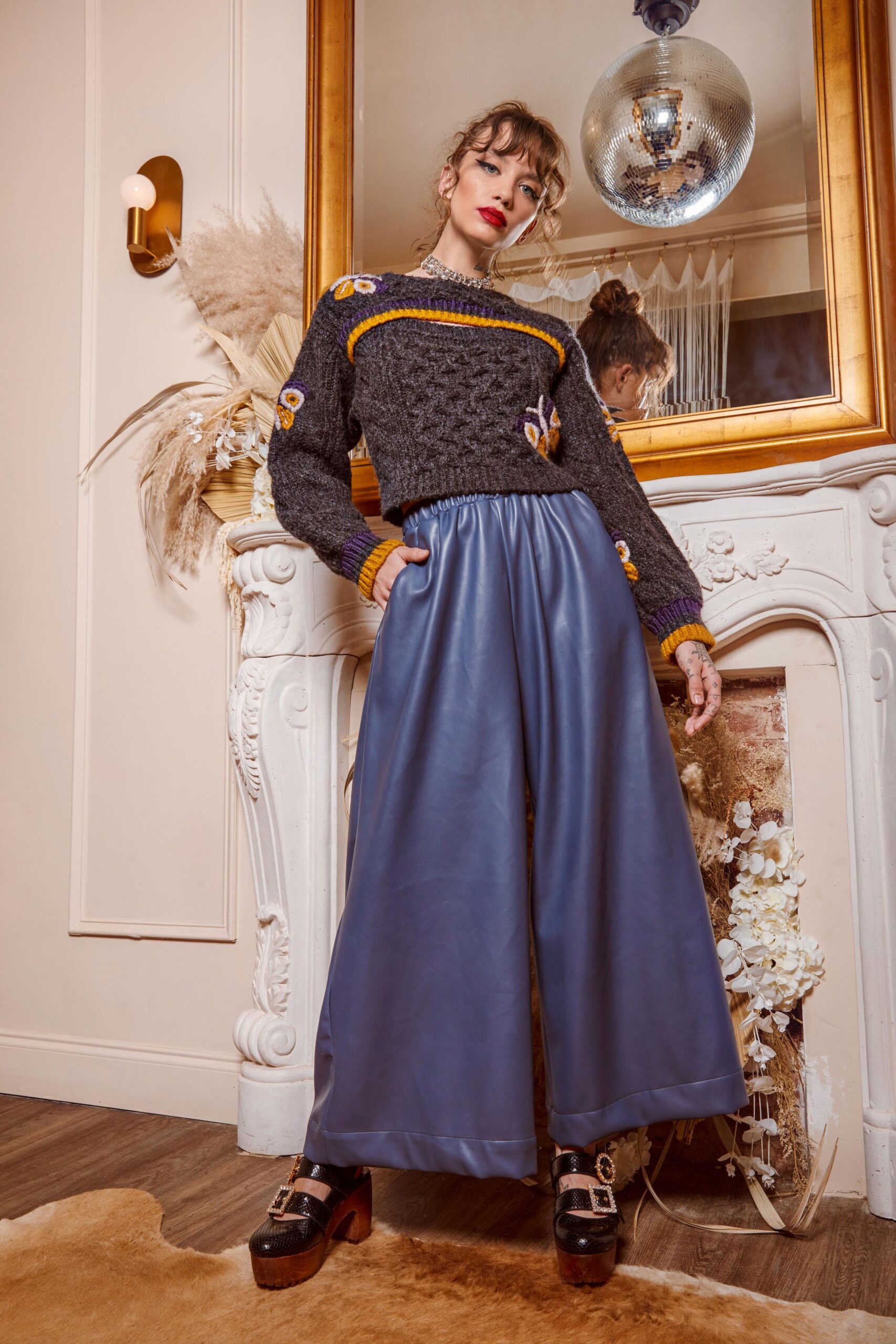 black wool long-sleeve collared fitted embroidered sweater