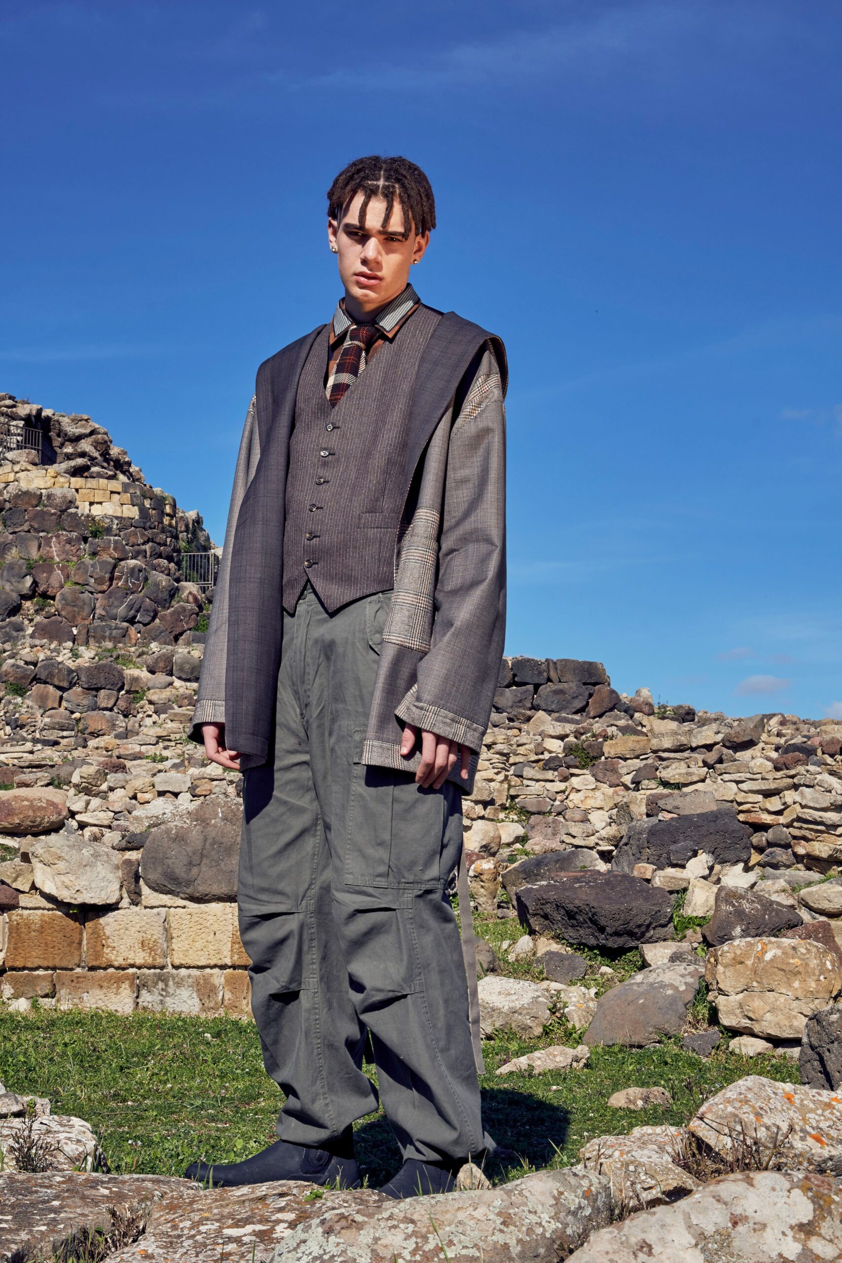 gray wool long-sleeve collared relaxed buttoned vest