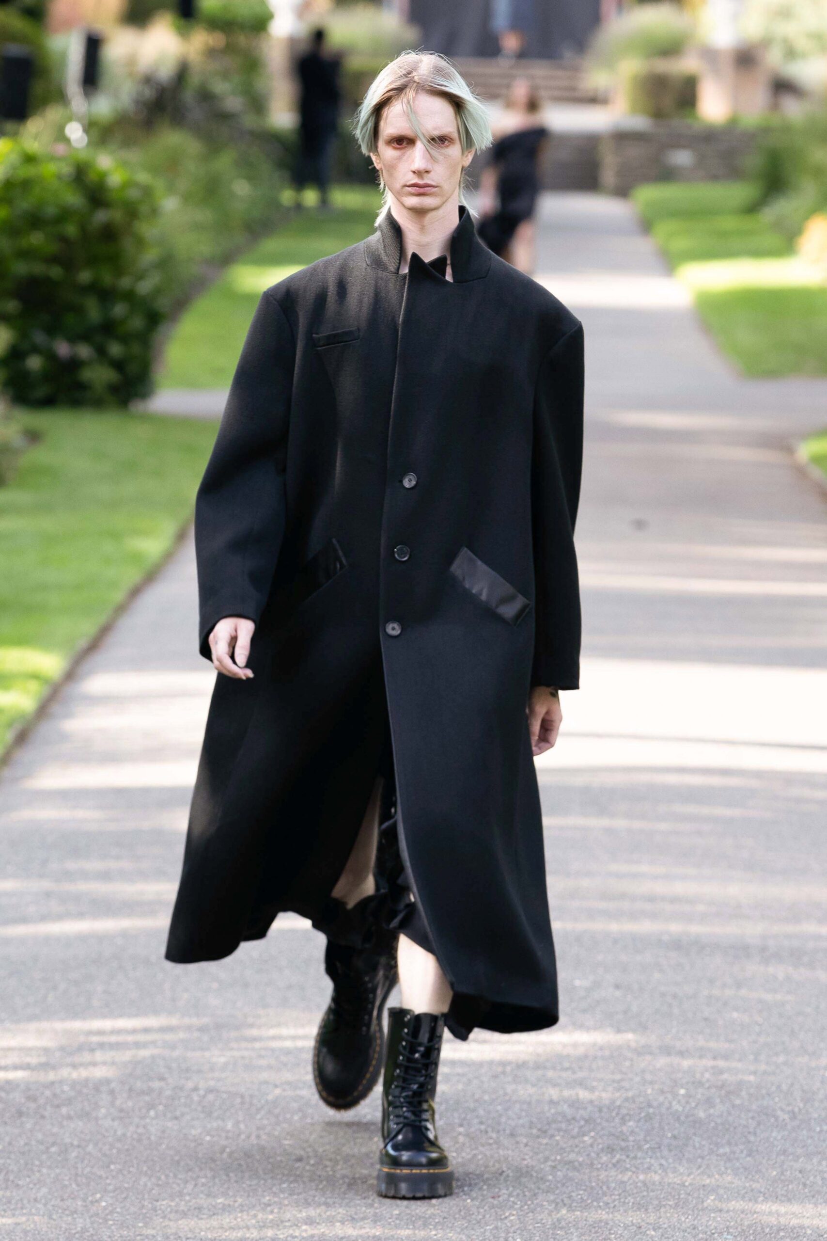 black oversized coat with boots