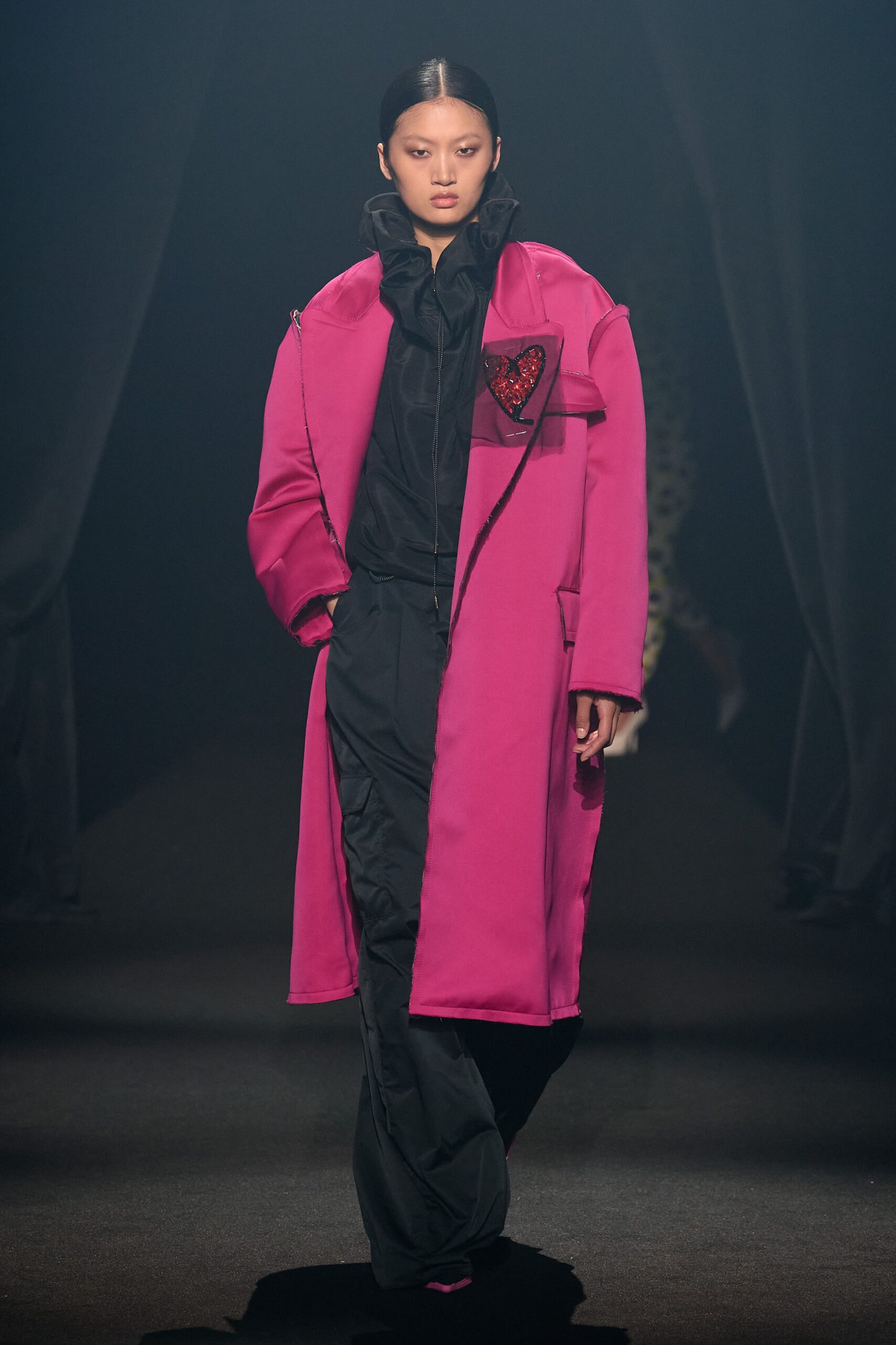 pink cotton long-sleeve collared relaxed zippered pockets coat