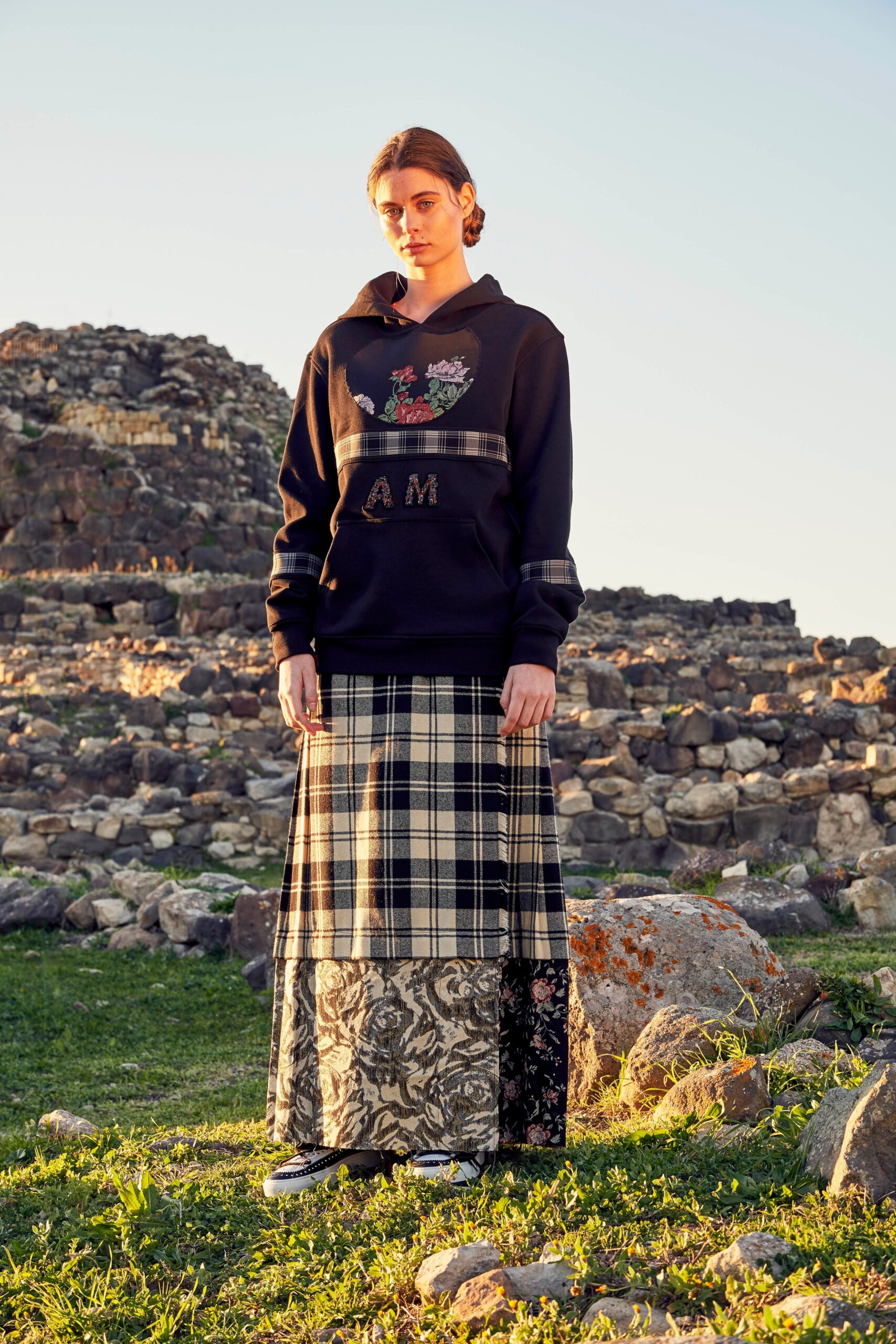 black cotton long-sleeve hooded relaxed embroidered hoodie