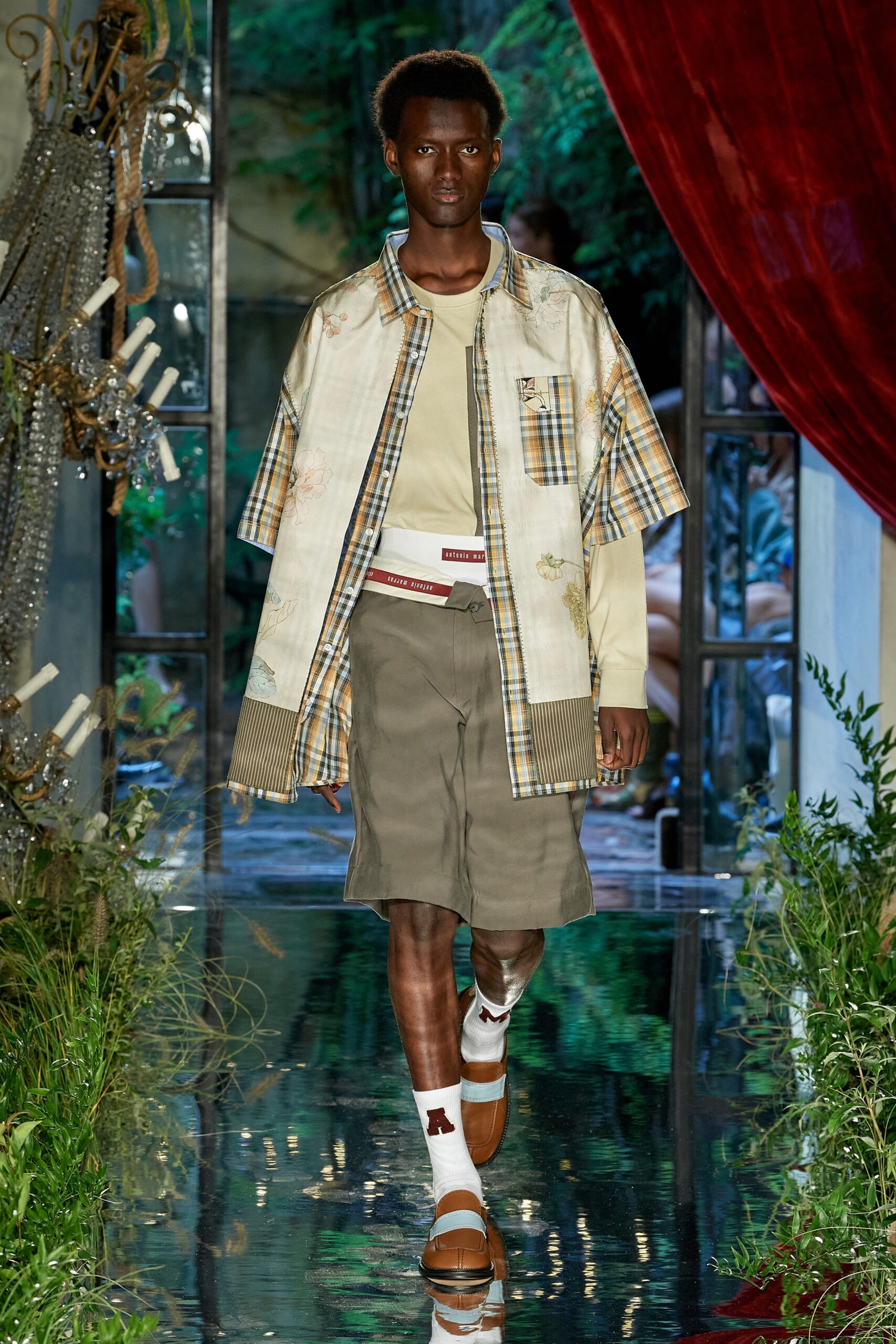 relaxed multi-patterned shirt with shorts