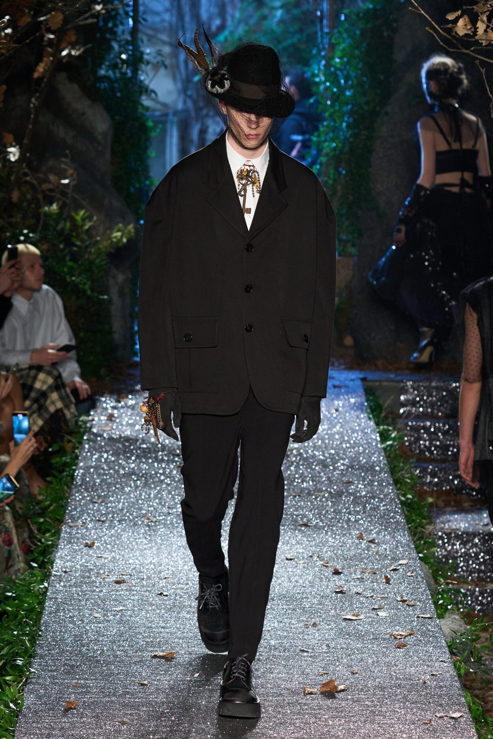 oversized black jacket and pants