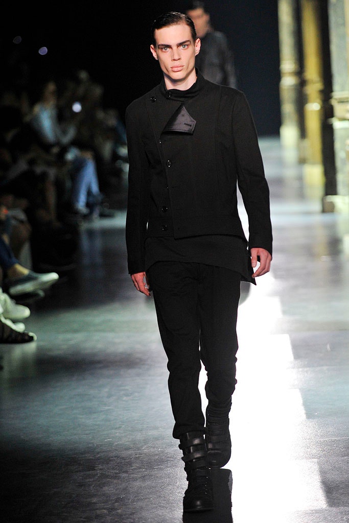 black fitted jacket and pants