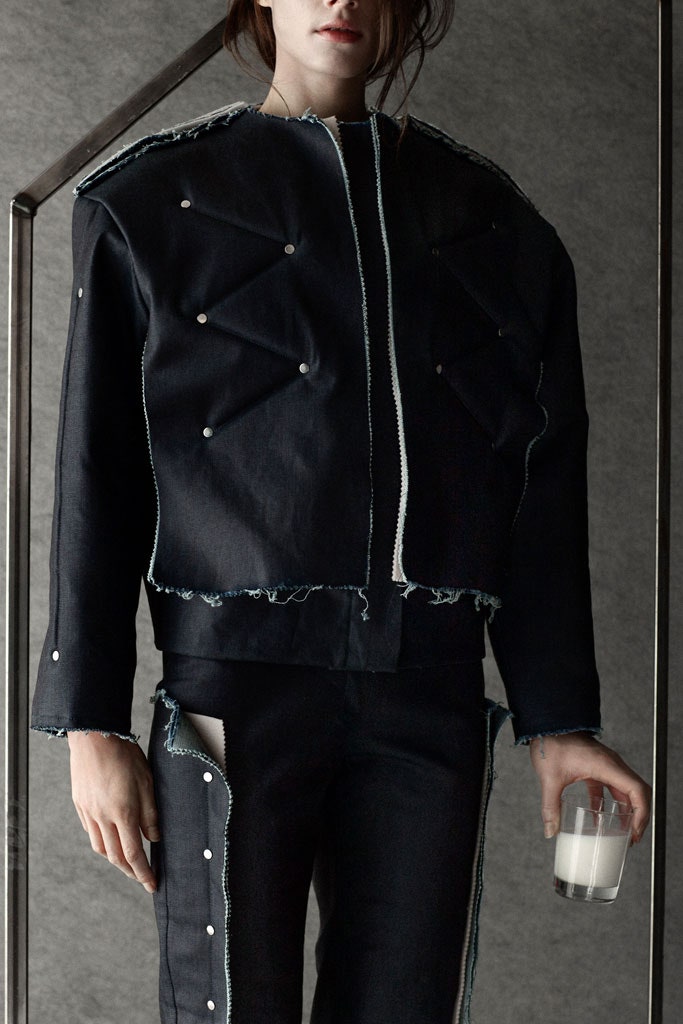 black distressed cropped jacket