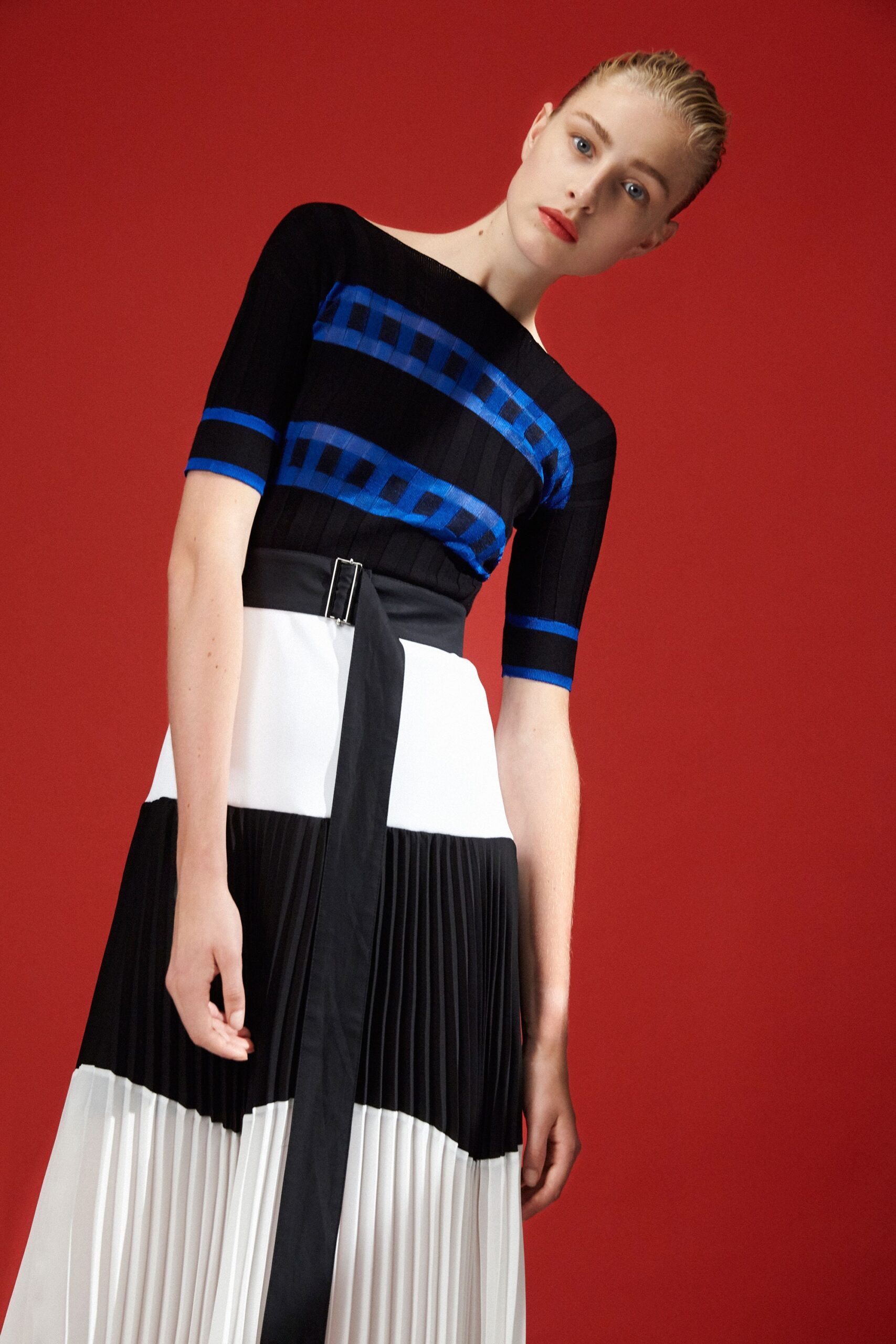 fitted color-blocked midi dress