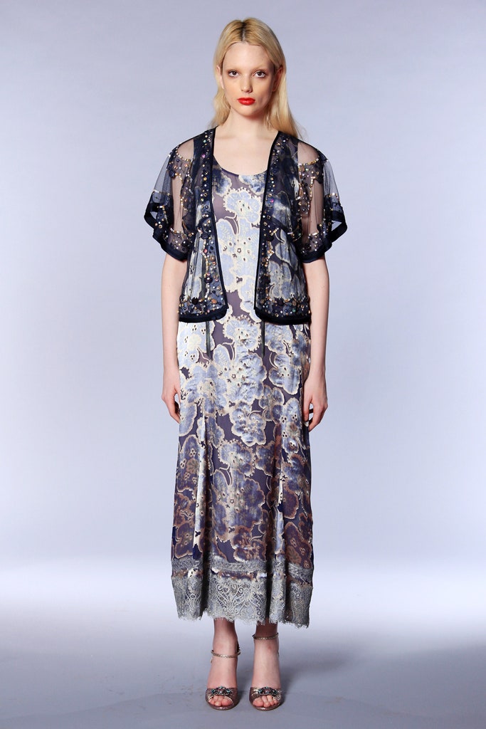 black short-sleeve relaxed embroidered sheer flowing jacket