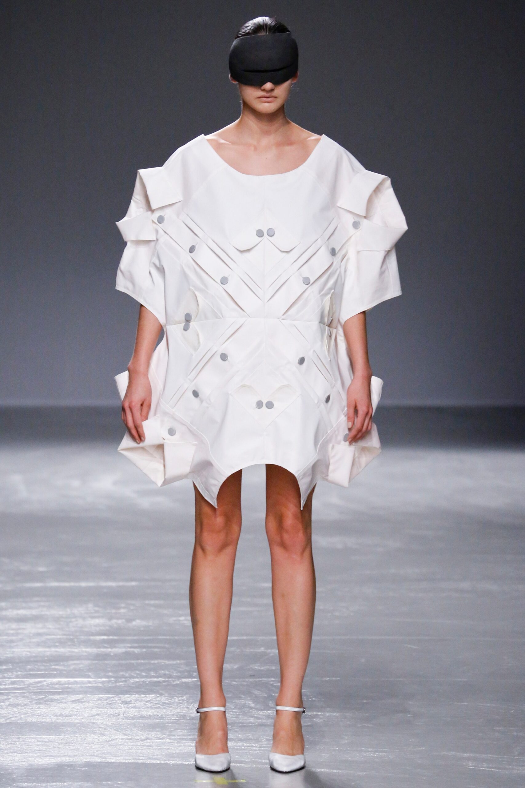 white fitted sleeveless dress