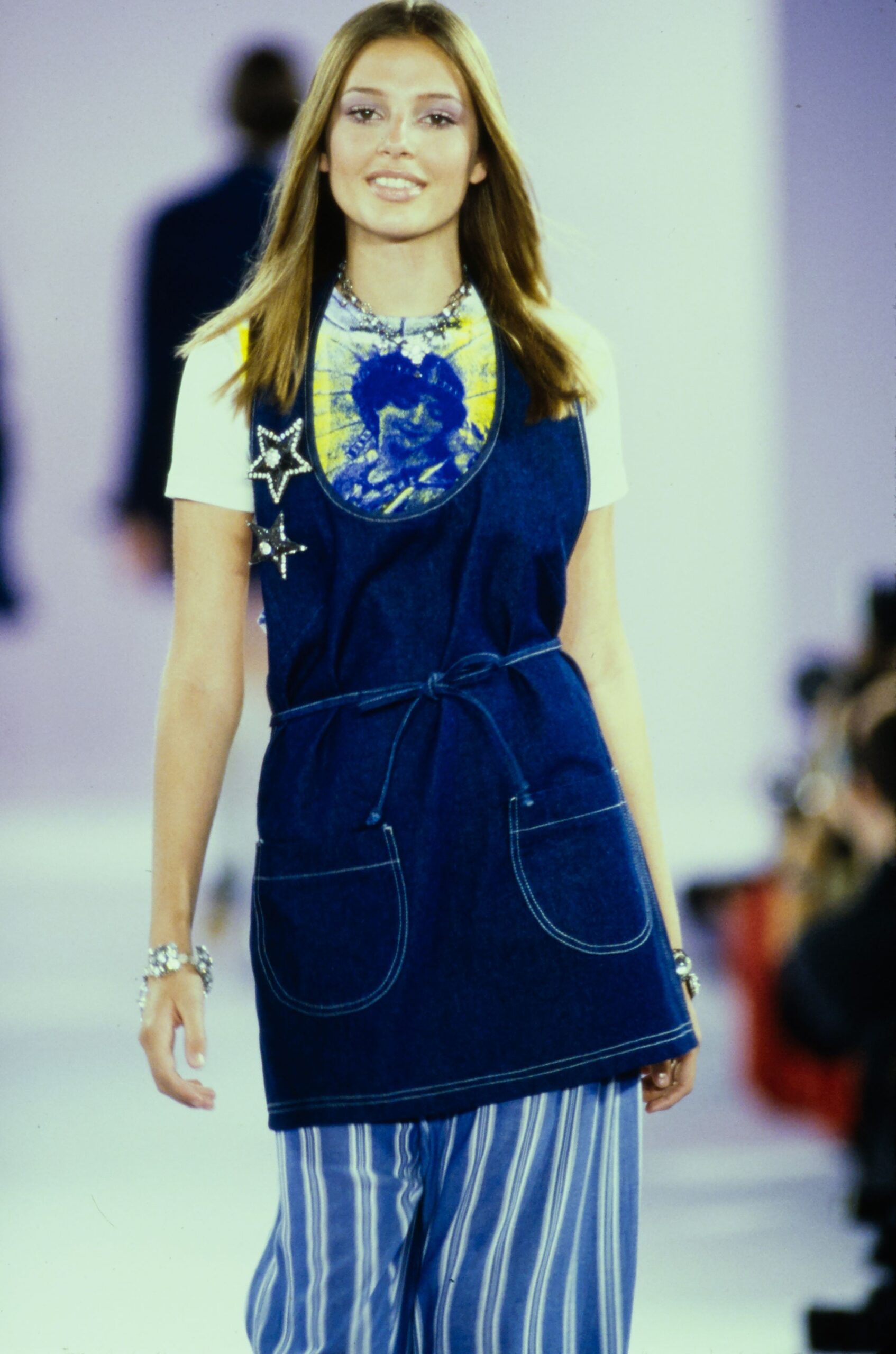 blue denim sleeveless v-neck relaxed pockets belted dress