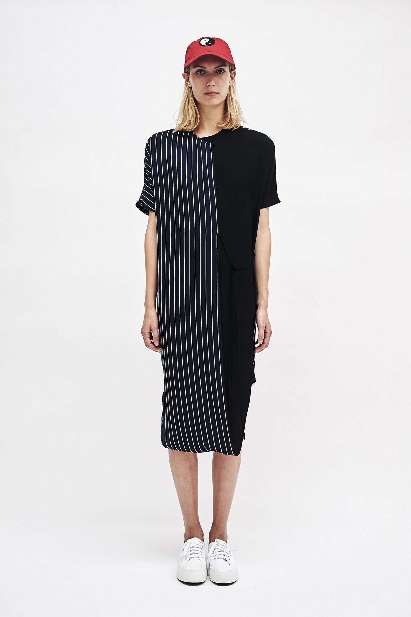 color-blocked midi dress with cap