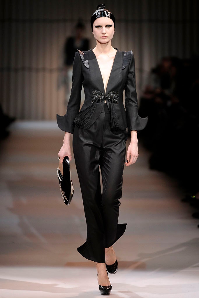 black silk long-sleeve v-neck fitted structured buttoned blazer