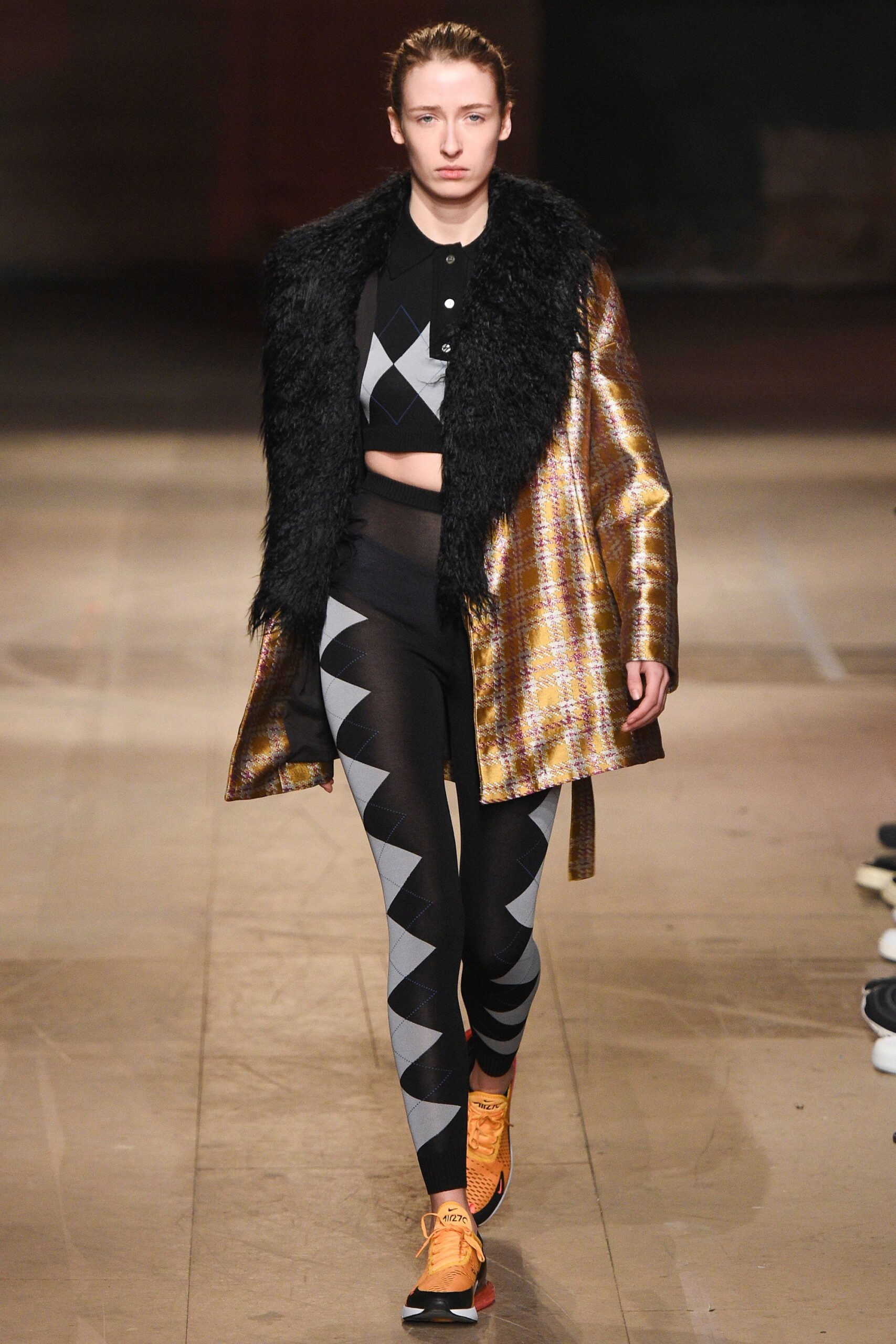 gold fur long-sleeve collared relaxed zippered shiny coat
