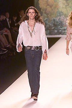 white relaxed shirt with blue jeans