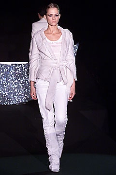 white cotton long-sleeve collared fitted belted jacket