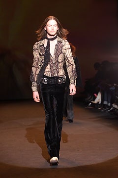 black silk long-sleeve v-neck fitted printed shirt