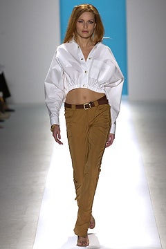 white cotton long-sleeve fitted buttoned cropped top