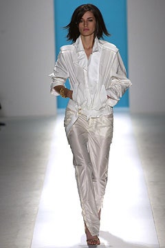 white silk long-sleeve collared fitted buttoned blazer