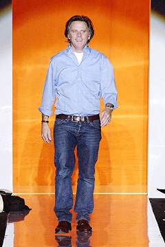 blue cotton shirt with jeans