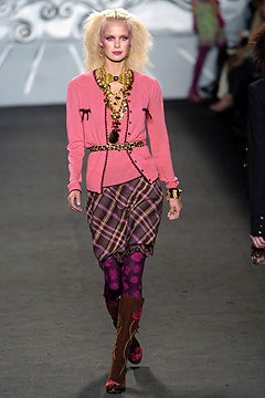 pink long-sleeve collared fitted buttoned top