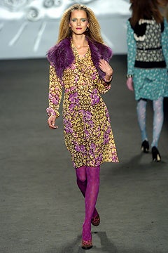 floral mini dress with fur scarf