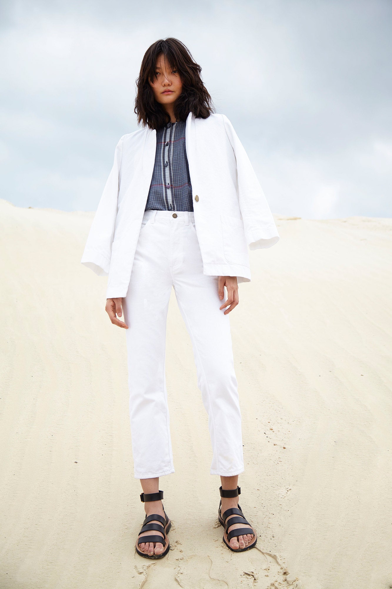 blue cotton long-sleeve collared fitted shirt