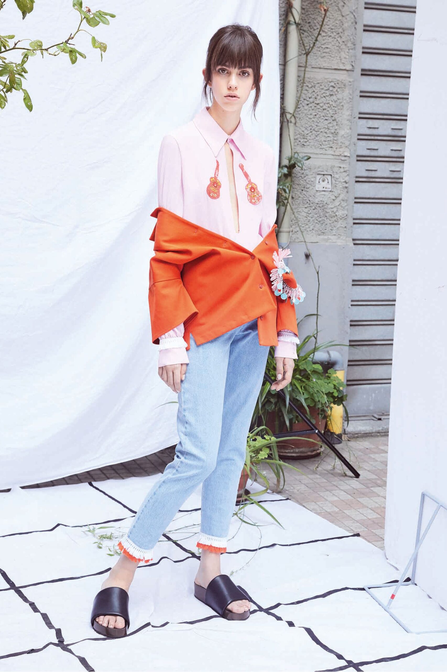 pink cotton long-sleeve collared fitted buttoned shirt