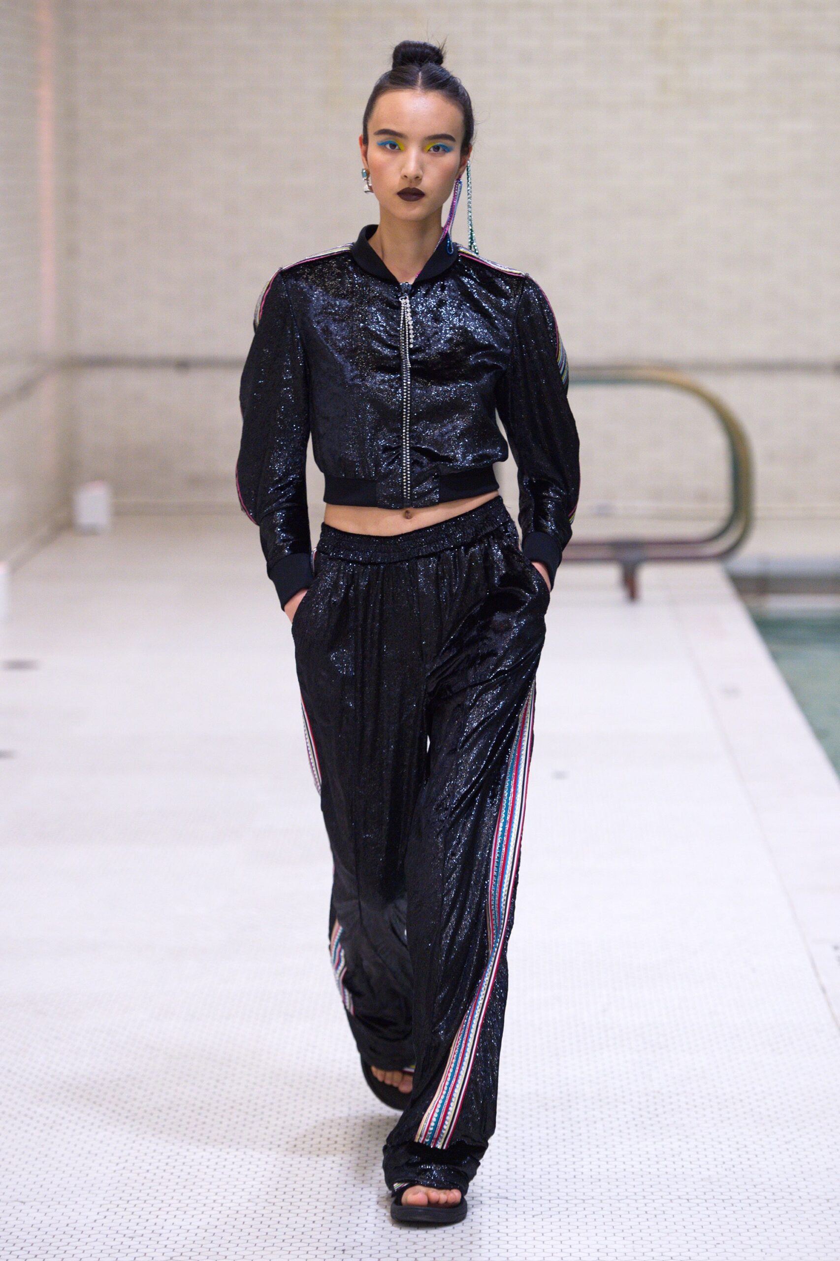 black vinyl long-sleeve collared fitted zippered jacket