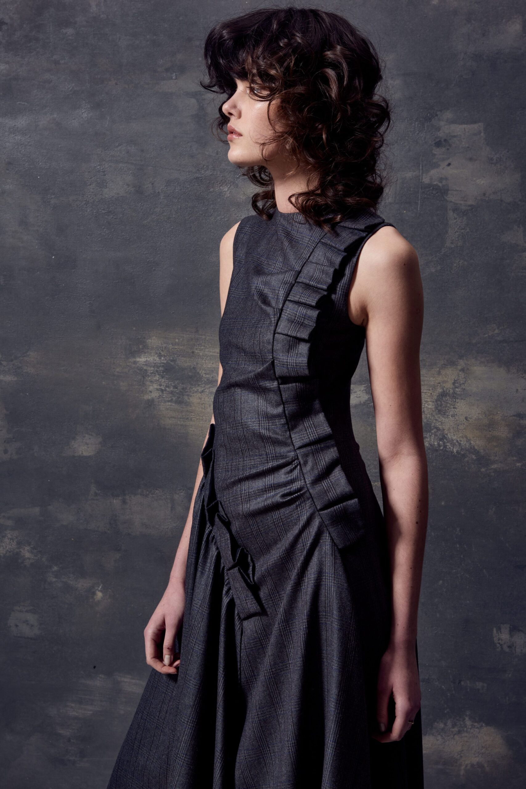 black fitted sleeveless dress